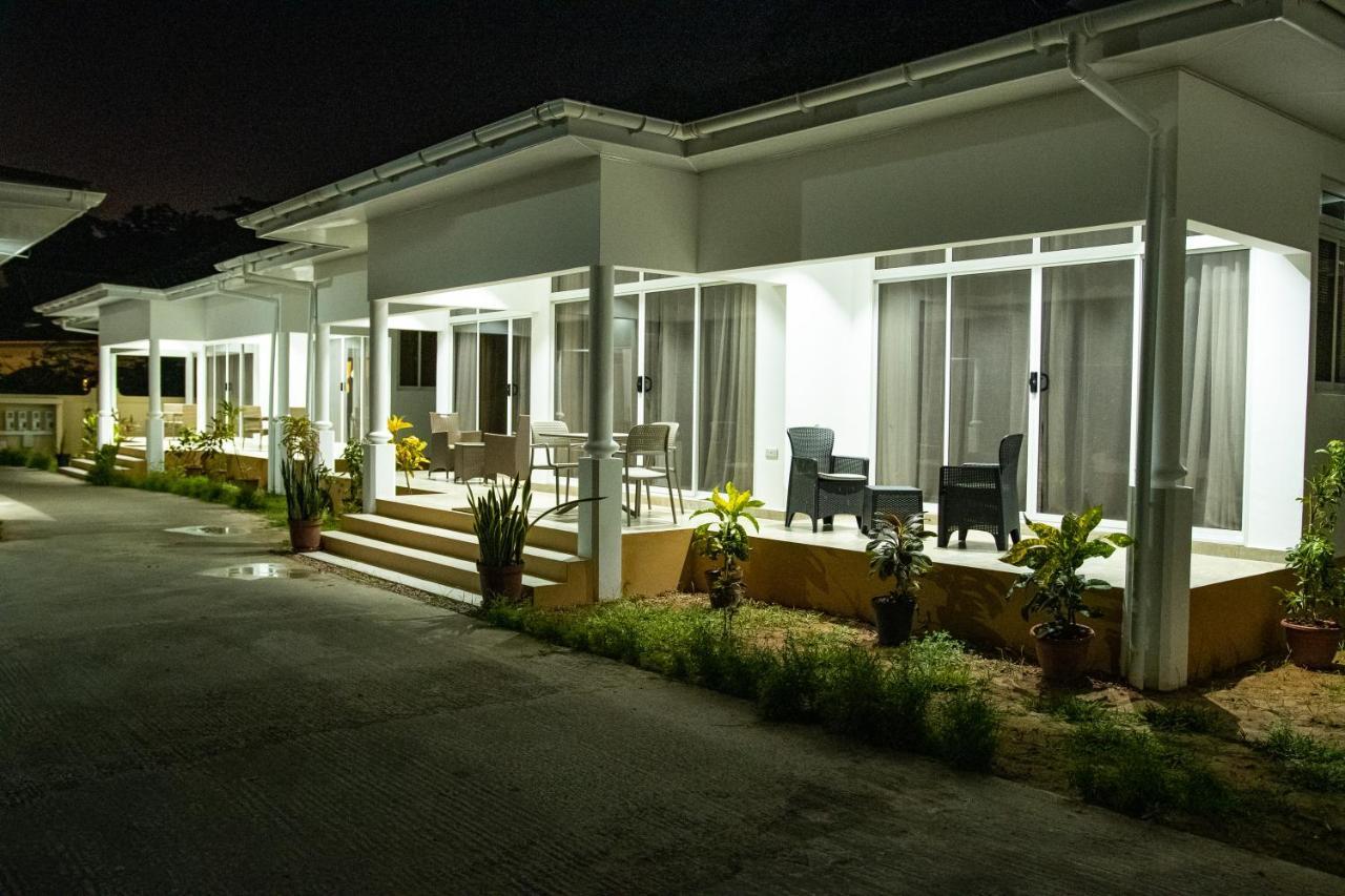 Macmillan'S Holiday Villas Grand Anse  Eksteriør bilde